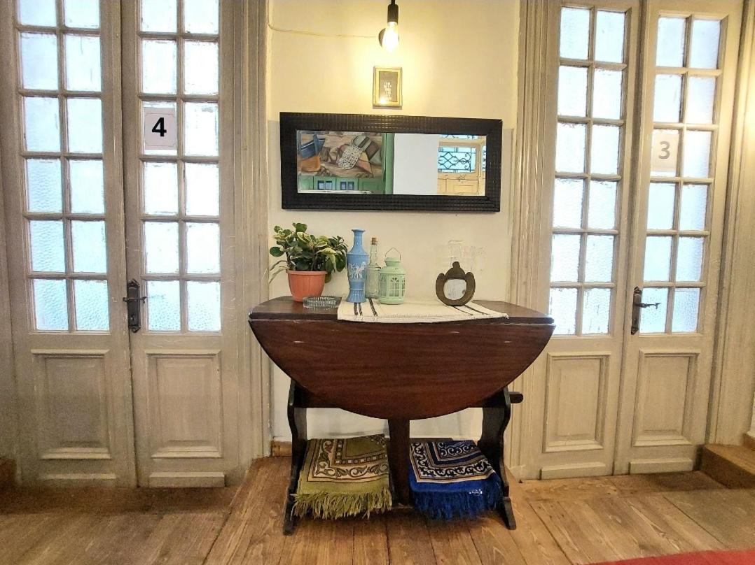 Arab Hostel, Welcoming All Solo And Groups Travellers But, Unmarried Couples Not Allowed Alexandria Exterior foto