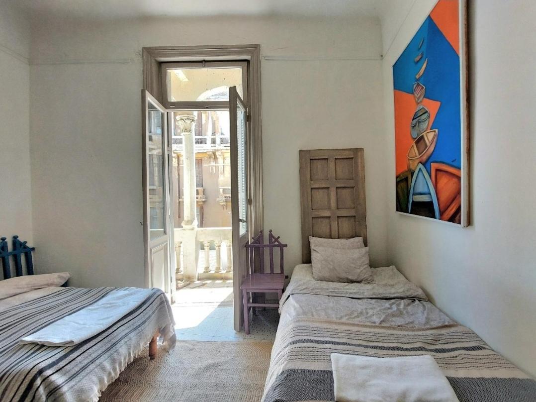 Arab Hostel, Welcoming All Solo And Groups Travellers But, Unmarried Couples Not Allowed Alexandria Exterior foto