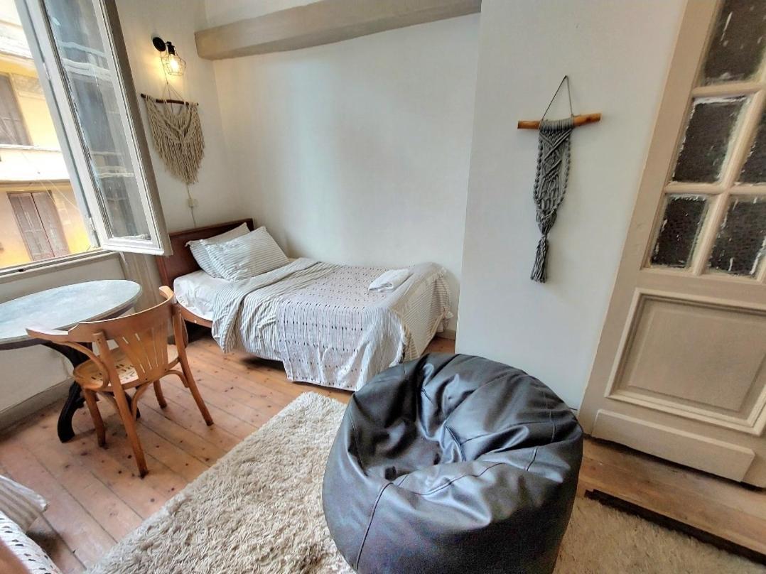 Arab Hostel, Welcoming All Solo And Groups Travellers But, Unmarried Couples Not Allowed Alexandria Exterior foto